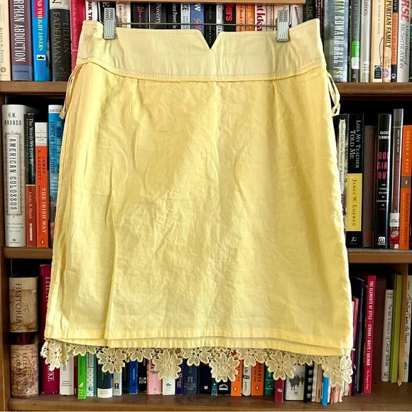 Anthropologie Elevenses Allamanda Buttercream Yellow Lace Pencil Skirt, size 10 - Picture 2 of 8